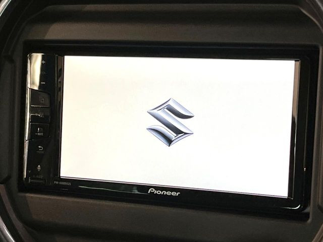 【ディスプレイオーディオ】お持ちのスマホやMP3プレイヤーとの無線接続で音楽再生が可能!コードで繋ぐわずらわしさも無く、手軽にお気に入りの音楽を楽しめます。