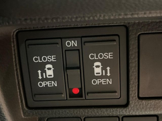 �y�����p���[�X���C�h�h�A�z�X�}�[�g�L�[��^�]�Ȃ̃X�C�b�`�Ō�ȗ����X���C�h�h�A�̊J���\���d��������͂����ăh�A���J����K�v�������A�����Ȃ��q�l�ł��ȒP�ɊJ���߂ł����K�ł���