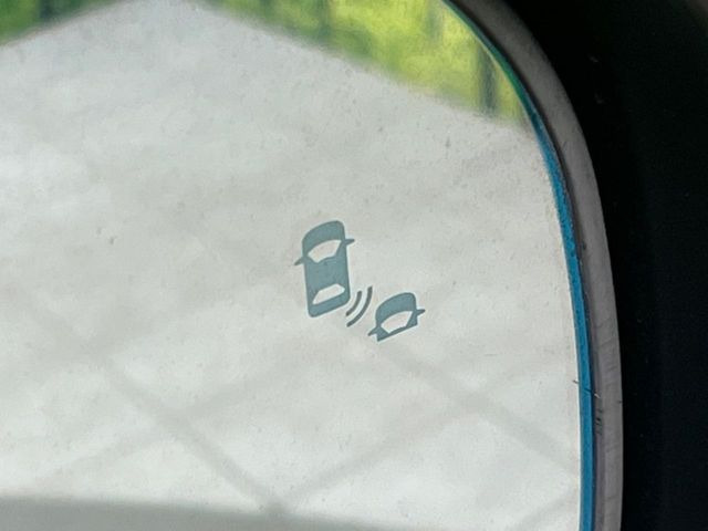 �y�u���C���h�X�|�b�g�C���t�H���[�V�����z���s���A�h�A�~���[�̎��p�ɂȂ�₷���ӏ��Ɍ㑱�Ԃ��ڋ߂���ƃT�C�h�~���[�t�߂Ɍx����\���A�h���C�o�[�ɒ��ӊ��N�����Ă���܂��B