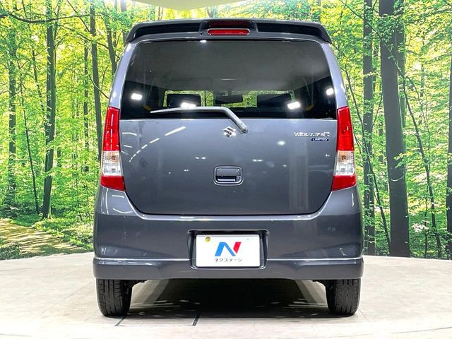 安心の最長10年・走行無制限保証(有償)をご用意。保証内容も充実はもちろん、無料点検&オイル交換や、年中無休の全国・24時間ロードサービスも付帯されておりますのでご安心下さい。