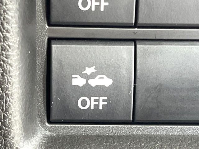 【スズキ セーフティサポート】走行中に前方の車両等を認識し、衝突しそうな時は警報とブレーキで衝突回避と被害軽減をアシスト。より安全にドライブをお楽しみいただけます。