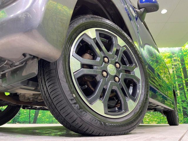 �y����15�C���`�A���~�z�C�[���z�O�ςɃ}�b�`���������A���~�z�C�[���𑕒����Ă���܂��B�e��ЊO�A���~�z�C�[����A�X�^�b�h���X�^�C�����戵�����Ă���܂��B���񂲑��k����������