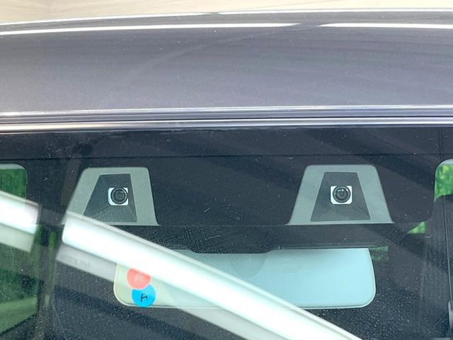 【スズキ セーフティサポート】走行中に前方の車両等を認識し、衝突しそうな時は警報とブレーキで衝突回避と被害軽減をアシスト。より安全にドライブをお楽しみいただけます。