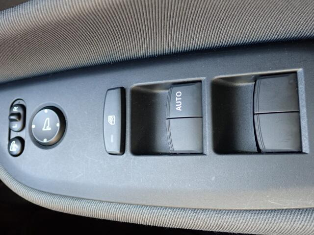 �d���i�[���h�A�~���[�E�p���[�E�B���h�E�������Ă��܂��B