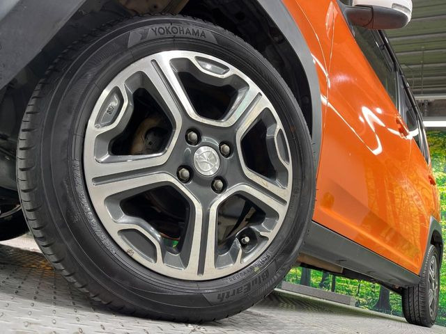 �y����15�C���`�A���~�z�C�[���z�O�ςɃ}�b�`���������A���~�z�C�[���𑕒����Ă���܂��B�e��ЊO�A���~�z�C�[����A�X�^�b�h���X�^�C�����戵�����Ă���܂��B���񂲑��k����������