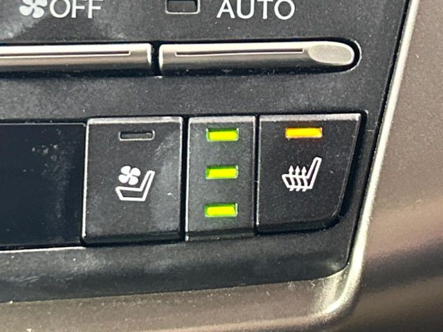 【シートベンチレーション】夏場は涼しい風でお尻や背中の熱やムレを防ぎ、冬はエアコンよりも早く温まってポカポカに!季節を問わず快適に過ごせます。