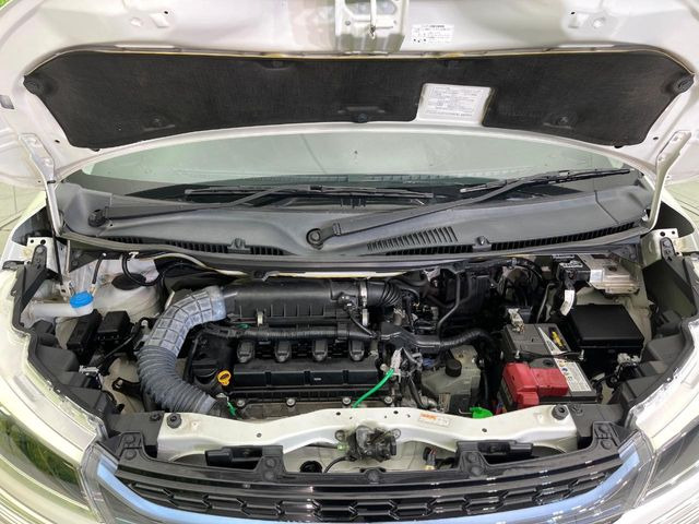 親切・丁寧な専門メカニックスタッフが応対!・車検・点検整備・事故等の修理などアフターサービスも安心。お車のカスタマイズもネクステージのサービススタッフまでご相談ください!