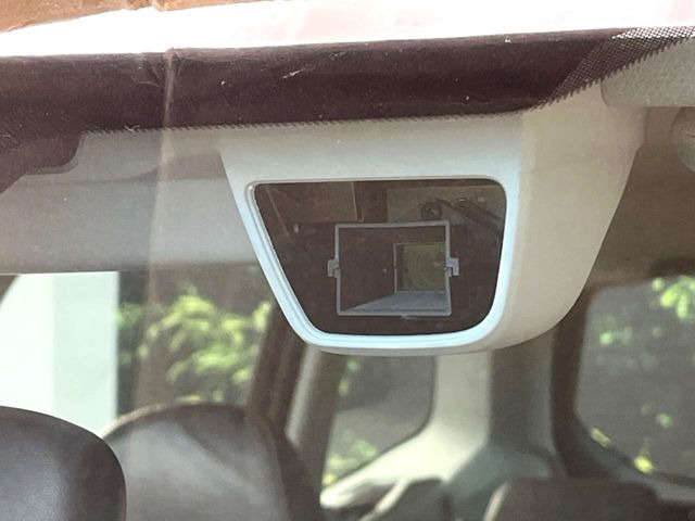 �y�A�C�T�C�gVer2�z�O���̎ԗ��������m���A�Փ˂������Ȏ��͌x��Œ��ӂ𑣂��A�u���[�L�𓥂ޗ͂��T�|�[�g�B�u���[�L�𓥂߂Ȃ������ꍇ�͏Փ˔�Q�y���u���[�L���쓮�A�Փˉ�����T�|�[�g���܂��B