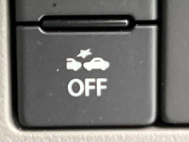 �y�G�}�[�W�F���V�[�u���[�L�z���s���ɑO���̎ԗ�����F�����A�Փ˂������Ȏ��͌x��ƃu���[�L�ŏՓˉ���Ɣ�Q�y�����A�V�X�g�B�����S�Ƀh���C�u�����y���݂��������܂��B