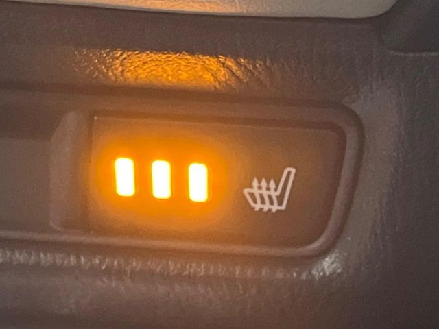 �y�V�[�g�q�[�^�[�z�������ɏd�󂷂�V�[�g�q�[�^�[!�G�A�R����葁�����܂��Ă����̂Ŋ�����̐l�����S�ł��ˁ�G�A�R���̉����͊������邩����A�Ƃ������ɂ����������߂ł��B