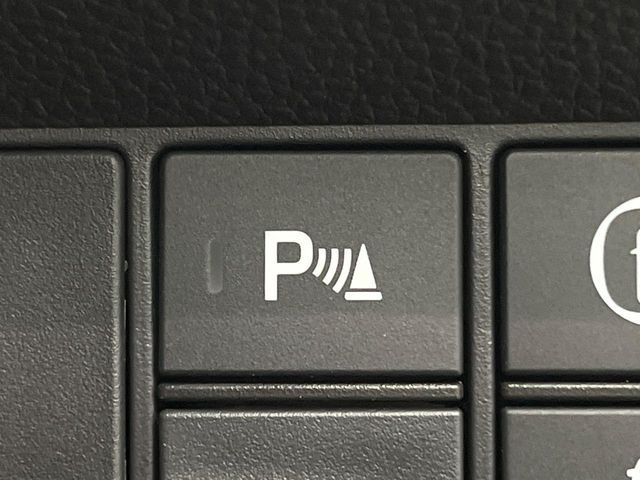 【コーナーセンサー】バンパーに付いたセンサーが障害物を検知!一定の距離に近づくとアラートで教えてくれます♪狭い駐車スペースや車庫入れ時も安心ですね☆