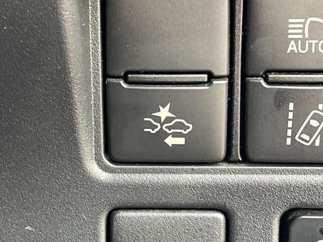 �y�g���^�Z�[�t�e�B�Z���X�z���s���ɑO���̎ԗ�����F�����A�Փ˂������Ȏ��͌x��ƃu���[�L�ŏՓˉ���Ɣ�Q�y�����A�V�X�g�B�����S�Ƀh���C�u�����y���݂��������܂��B