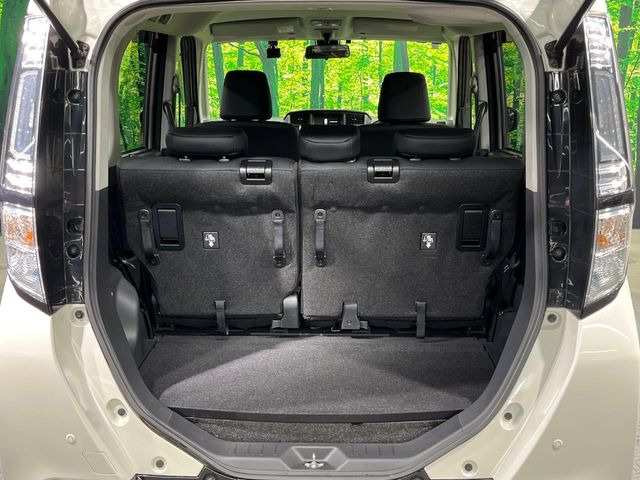 普段のお買い物や通勤、送迎等に十分な荷室スペースを確保しております。セカンドシートを倒すと、大きな荷物の積載も可能です♪