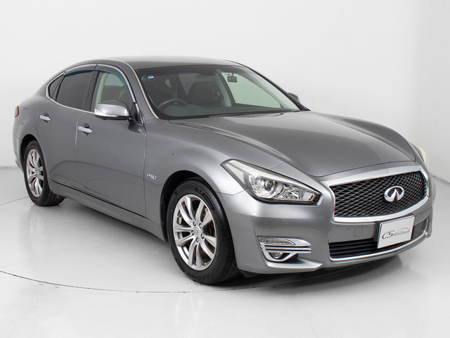 ガラス系ボディコーティングご施工可能です!下地作りからこだわり塗装面の艶や輝きを取り戻し肉厚被膜で塗装面を守ります!