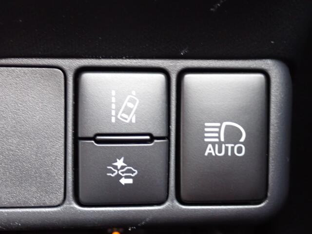 �Փˉ���y���u���[�L�A���s���ɑO���̎ԗ�����F�����A�Փ˂������Ȏ��͌x��ƃu���[�L�ŏՓˉ�����A�V�X�g�B�����S�Ƀh���C�u�����y���݂��������܂���