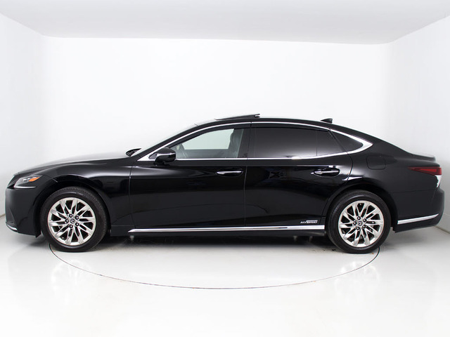 社外アルミホイール取付・スピンドルエアロ取付・各メーカーエアロ取付・車高調・ローダウン・ライトカスタム・スモークフィルム施工OK!お気軽にご相談下さい!