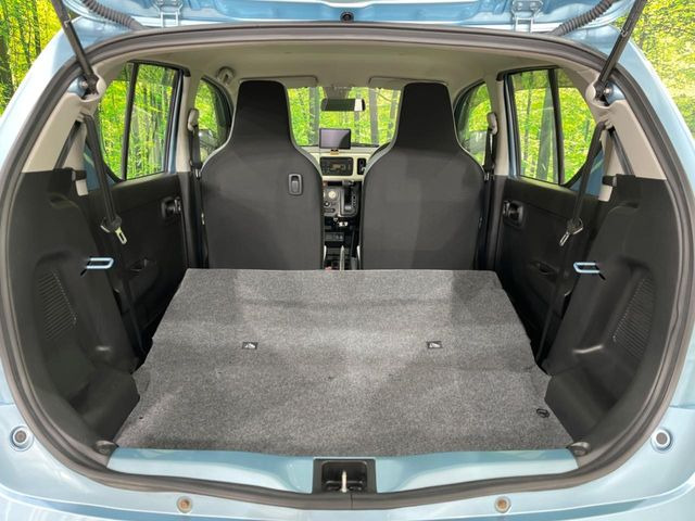 普段のお買い物や通勤、送迎等に十分な荷室スペースを確保しております。セカンドシートを倒すと、大きな荷物の積載も可能です♪