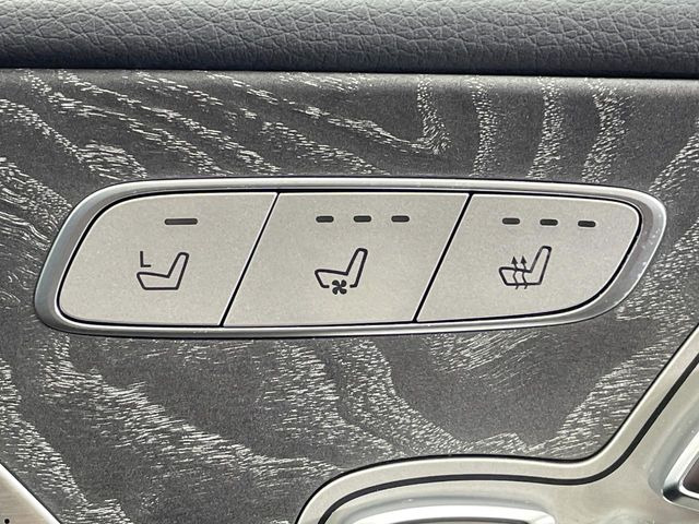 ●シートヒーター&ベンチレーション:冬は冷たく・夏は熱くなりやすいレザーシートのデメリットを軽減してくれます♪季節を問わず快適にお乗りいただけます♪