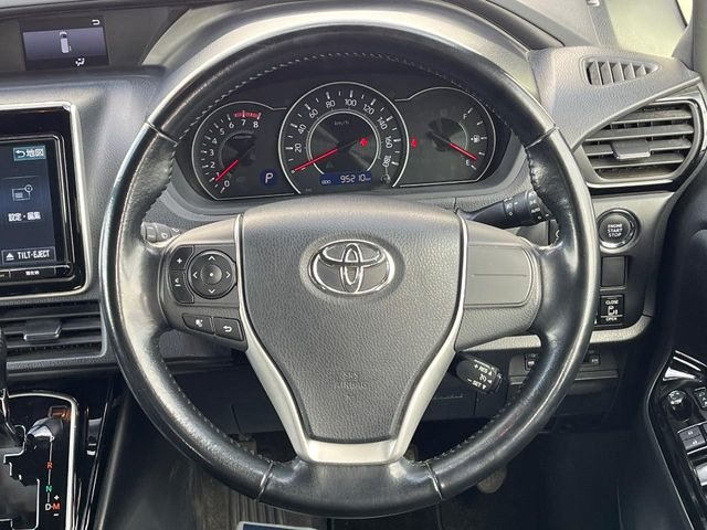 �y�����v�����X�e�A�����O�z�㎿�Ȋv���g�p���邱�ƂŁA��ɂ����������݂ƂĂ��^�]���₷���n���h���ł���