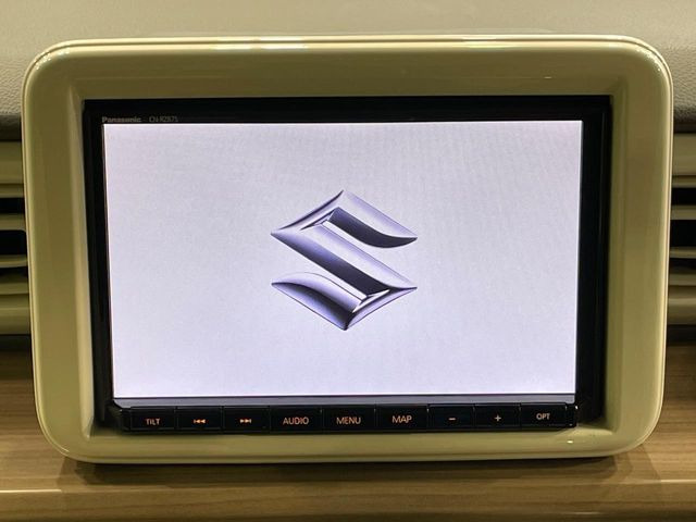 �y�����i�r�z�l�C�̏����i�r�𑕔����Ă���܂��B�i�r�̎g���₷���͂������A�I�[�f�B�I�@�\���[��!�L�����v�◷�s�͂������A�ʋ΂┃�����ȂǕ��i�̃h���C�u���y�����Ȃ�͂���