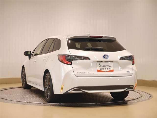 カローラツーリング1.8 ハイブリッド W×B