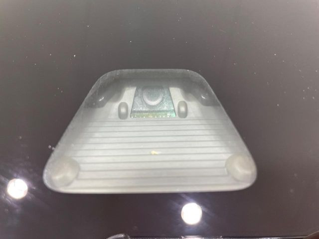 �y�X�}�[�g�A�V�X�g�z���s���ɑO���̎ԗ�����F�����A�Փ˂������Ȏ��͌x��ƃu���[�L�ŏՓˉ���Ɣ�Q�y�����A�V�X�g�B�����S�Ƀh���C�u�����y���݂��������܂��B