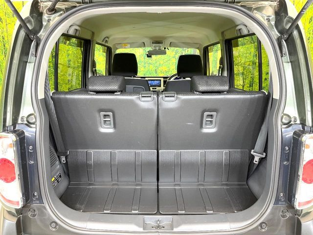 普段のお買い物や通勤、送迎等に十分な荷室スペースを確保しております。セカンドシートを倒すと、大きな荷物の積載も可能です♪