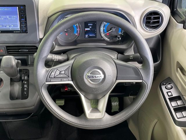 �y�X�e�A�����O�X�C�b�`�z�^�]���A�O������ڐ������炷���ƂȂ��A�I�[�f�B�I���̑��삪�\�ȕ֗��@�\!���S&���K�ȃh���C�u�����o���Ă���܂���