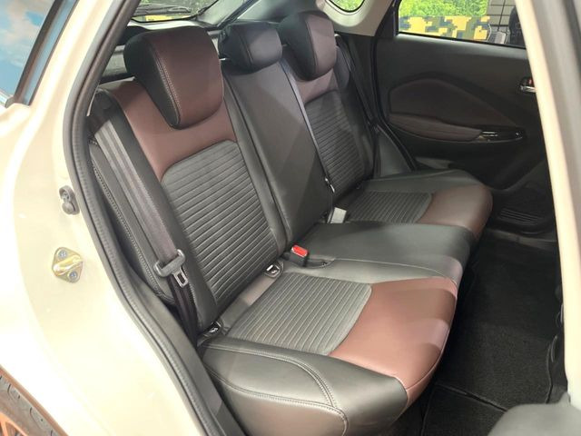 �L�X�Ƃ���2��ڃV�[�g�͋��Z���������A���S�n�����K!�F�B��Ƒ��Ƃ̂��o�����ɂ҂�����ł��B�x�r�[�V�[�g��`���C���h�V�[�g�g�p�������K�ɂ��߂�������������\���ȋ�Ԃ��m�ۂ��Ă��܂��B