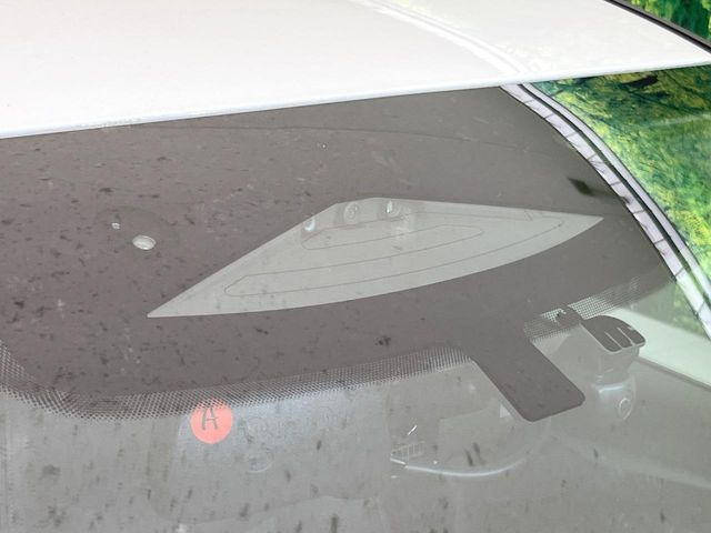 �y�C���e���W�F���g�G�}�[�W�F���V�[�u���[�L�z�t�����g�J�����őO���̎ԗ�����s�҂����m�B�Փ˂������Ȏ��͏Փ˔�Q�y���u���[�L���쓮�A�Փˉ�����T�|�[�g�B�����S�Ƀh���C�u�����y���݂��������܂��B