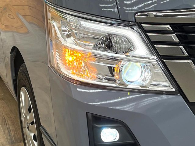 �yLED�w�b�h���C�g�z���V����ԑ��s�����ǍD�Ȏ��E���m�ۂ����S���ĉ^�]�ł��鍂�P�xLED�w�b�h���C�g�𑕔�!�_�����x�������A����d�͂��}�����Ă��܂��B