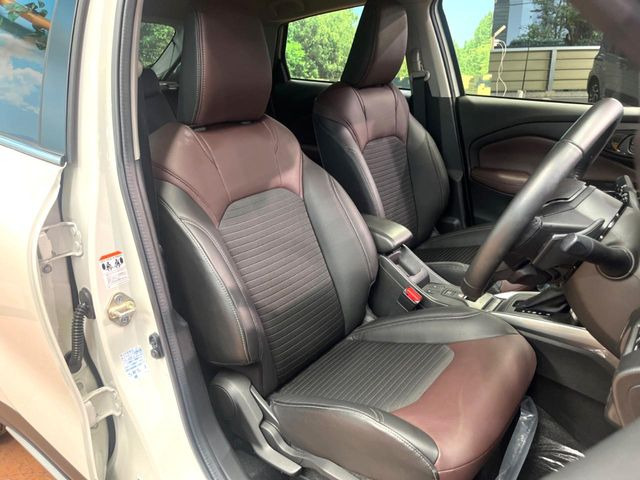 �y�n�[�t���U�[�V�[�g�z�������ƍ���S�n�𗼗������l�C�̃V�[�g���w�ʁE���ʂ̃t�@�u���b�N�f�ނ́A�ʋC���̗ǂ��⊊��ɂ����ɗD��Ă��܂��B�C���╞���ɍ��E���ꂸ���K�ɂ���肢�������܂��B