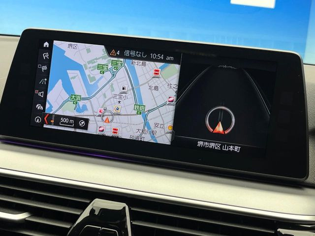 �������i�r:��̊��̂���i�r�́A����������ԓ������o���Ă���܂��B�I�[�f�B�I�@�\���[�����Ă���܂��̂ŁA�^�]�����y���߂܂���