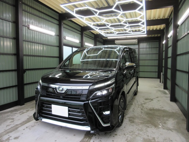 ヴォクシー2.0 ZS 煌II 4WD