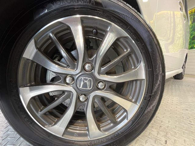 【純正14インチアルミホイール】外観にマッチした純正アルミホイールを装着しております。各種社外アルミホイールや、スタッドレスタイヤも取扱いしております。是非ご相談ください♪