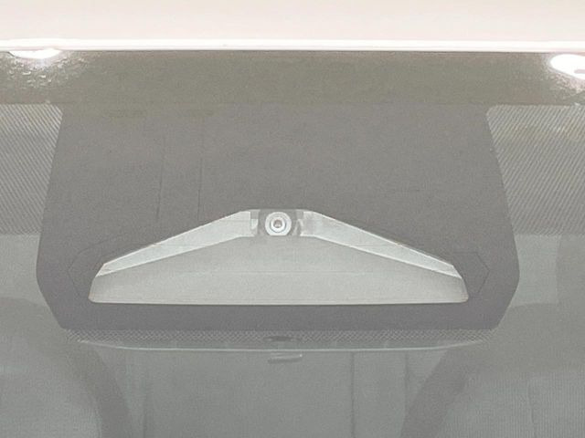 �y�g���^�Z�[�t�e�B�Z���X�z���s���ɑO���̎ԗ�����F�����A�Փ˂������Ȏ��͌x��ƃu���[�L�ŏՓˉ���Ɣ�Q�y�����A�V�X�g�B�����S�Ƀh���C�u�����y���݂��������܂��B