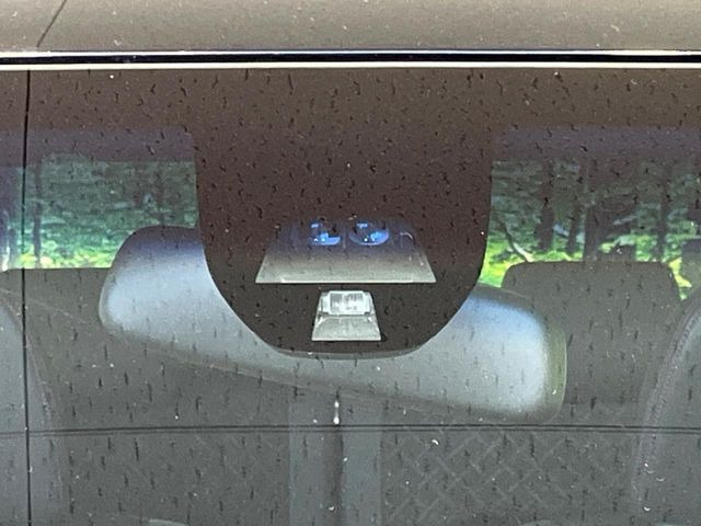 �y�V�e�B�u���[�L�A�N�e�B�u�V�X�e���z�ᑬ���s���ɑO���̎ԗ�����F�����A�Փ˂������Ȏ��͌x��ƃu���[�L�ŏՓˉ���Ɣ�Q�y�����A�V�X�g�B�����S�Ƀh���C�u�����y���݂��������܂��B