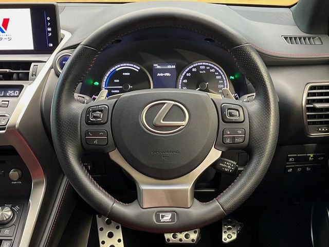 �y�����v�����X�e�A�����O�z�㎿�Ȋv���g�p���邱�ƂŁA��ɂ����������݂ƂĂ��^�]���₷���n���h���ł���