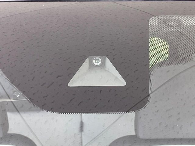 �y�C���e���W�F���g�G�}�[�W�F���V�[�u���[�L�z�t�����g�J�����őO���̎ԗ�����s�҂����m�B�Փ˂������Ȏ��͏Փ˔�Q�y���u���[�L���쓮�A�Փˉ�����T�|�[�g�B�����S�Ƀh���C�u�����y���݂��������܂��B