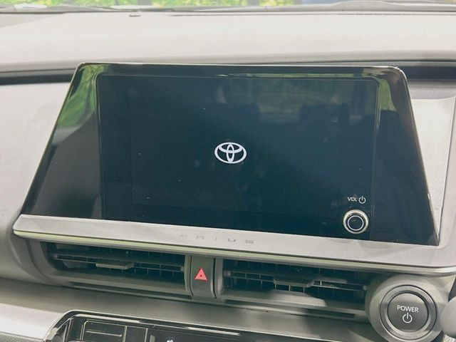 �y8�C���` �f�B�X�v���C�I�[�f�B�I�z���ʂ̃f�B�X�v���C��AppleCarPlay��AndroidAuto�����p�\�B�傫�ȉ�ʂŃX�}�z�i�r�A�v���������p���������܂���