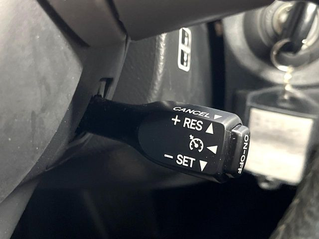 �y�N���[�Y�R���g���[���z�������H�����N���N���s�B�A�N�Z���𗣂��Ă���葬�x�ő��s���ł��A�������^�]���̕��S���y��!�����E�������ȒP�ȃX�C�b�`����Œ����ł��܂��B