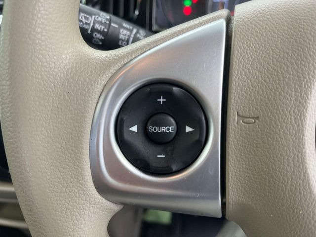 �y�X�e�A�����O�X�C�b�`�z�^�]���A�O������ڐ������炷���ƂȂ��A�I�[�f�B�I���̑��삪�\�ȕ֗��@�\!���S&���K�ȃh���C�u�����o���Ă���܂���