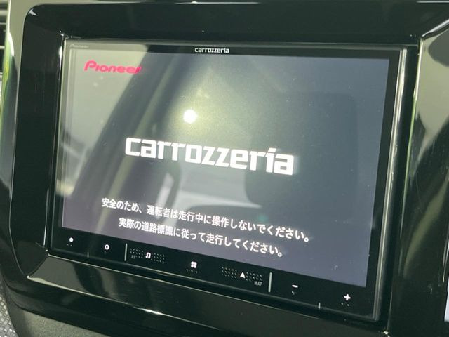 【ディスプレイオーディオ】視認性が高いディスプレイオーディオを装備♪操作性も良好で直感的なソース選択が可能です。