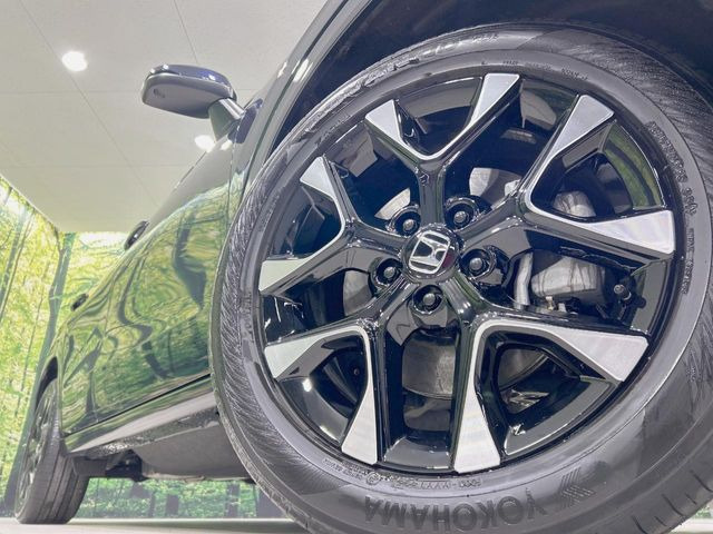 �y����18�C���`�A���~�z�C�[���z�O�ςɃ}�b�`���������A���~�z�C�[���𑕒����Ă���܂��B�e��ЊO�A���~�z�C�[����A�X�^�b�h���X�^�C�����戵�����Ă���܂��B���񂲑��k����������