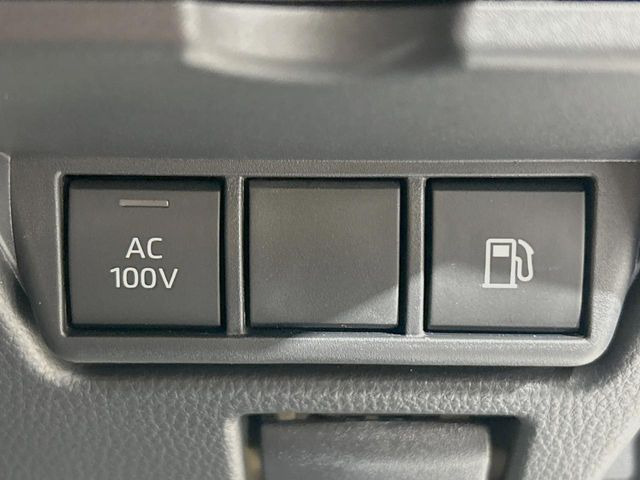 �y�A�N�Z�T���[�R���Z���g�z�L�����v��X�|�[�c�A�A�E�g�h�A�ł̃A�N�e�B�r�e�B�͂������A�ЊQ�E��d�̍ۂɏ����ɂ��Ȃ�AC100V�R���Z���g�𑕔���P�[�^�C��^�u���b�g�A�Q�[���@��̏[�d�ɂ���