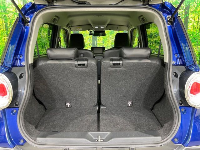 ���i�̂���������ʋ΁A���}���ɏ\���ȉ׎��X�y�[�X���m�ۂ��Ă���܂��B�Z�J���h�V�[�g��|���ƁA�傫�ȉו��̐ύڂ��\�ł���