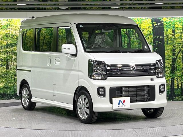 高透明度のガラス皮膜で撥水はもちろん、上質なツヤ・光沢を実現。紫外線や酸性雨から大切な愛車を保護し、色あせ・劣化を防止。「弾スプラッシュコート」、「弾プリミッサコート」からお選びいただけます。