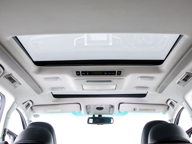 ★サンルーフ★‌人気装備のサンルーフ装着!開放的な空間をお楽しみいただけます!