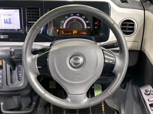 �y�����v�����X�e�A�����O�z�㎿�Ȋv���g�p���邱�ƂŁA��ɂ����������݂ƂĂ��^�]���₷���n���h���ł���