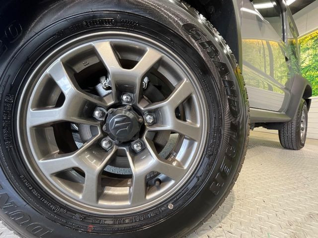 【純正15インチアルミホイール】外観にマッチした純正アルミホイールを装着しております。各種社外アルミホイールや、スタッドレスタイヤも取扱いしております。是非ご相談ください♪